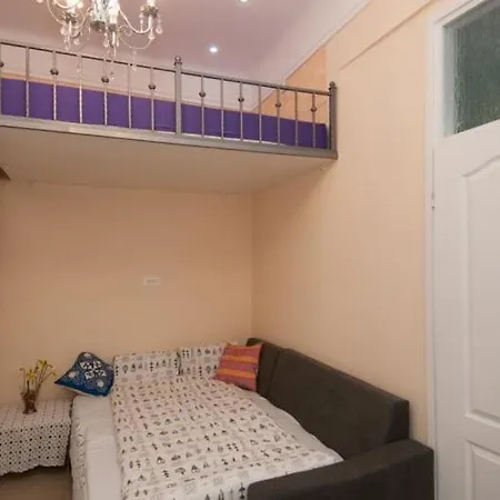 Studio In With Terrace Air Conditioning Wi Fi Washing Machine