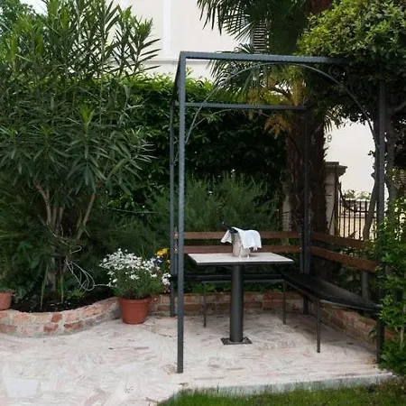 Studio In With Terrace Air Conditioning Wi Fi Washing Machine Opatija