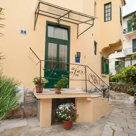 Studio In With Terrace Air Conditioning Wi Fi Washing Machine Opatija