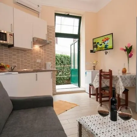 Studio In With Terrace Air Conditioning Wi Fi Washing Machine Apartment