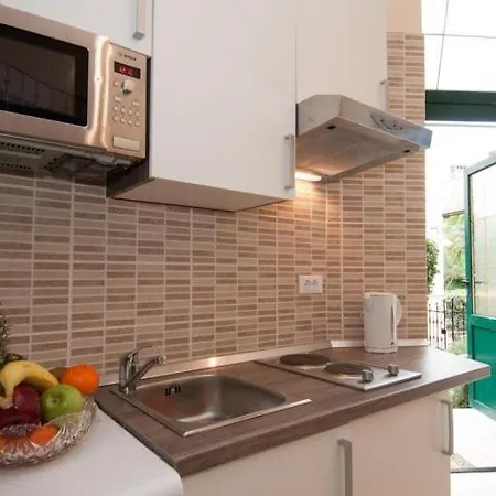 Apartment Studio In With Terrace Air Conditioning Wi Fi Washing Machine *